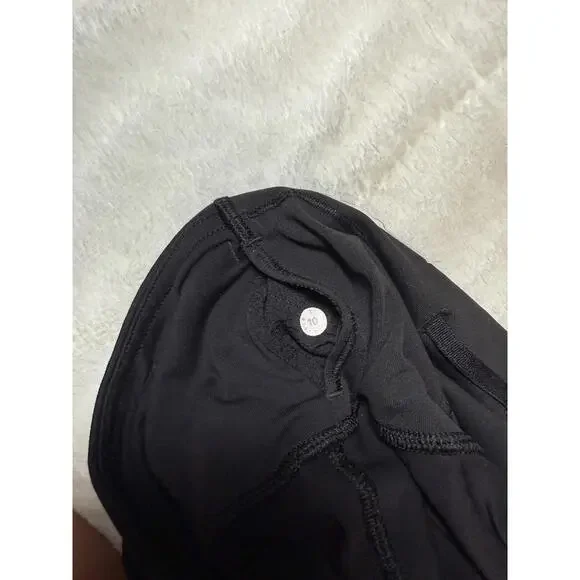 Lululemon Black Women's Capri Leggings Size 10 - Picture 4 of 5